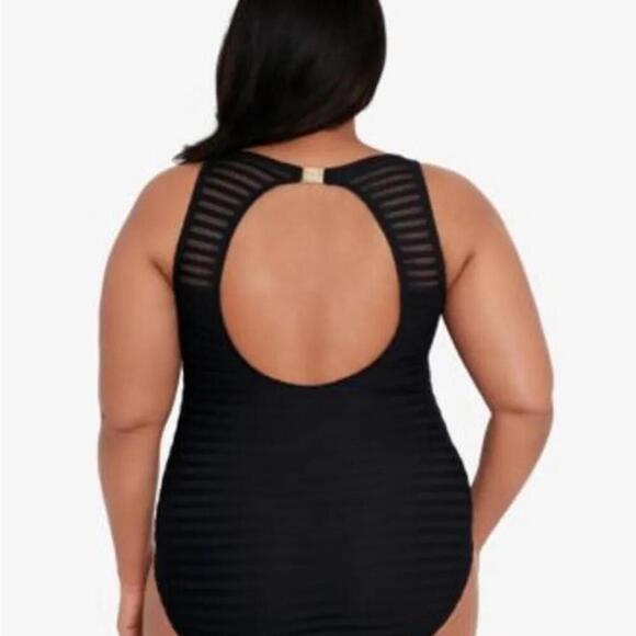 Lauren Ralph Lauren Plus Size Shadow Stripe OnePiece Swimsuit Ottoman - Picture 6 of 13